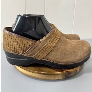 Women's Tan Suede Clogs